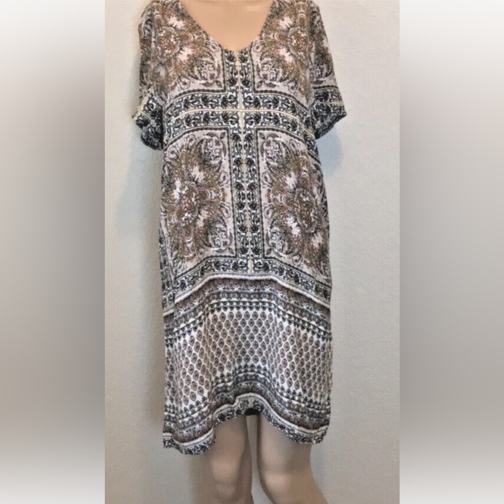 Hinge Brown and White Dolman short Sleeve Midi shift Dress